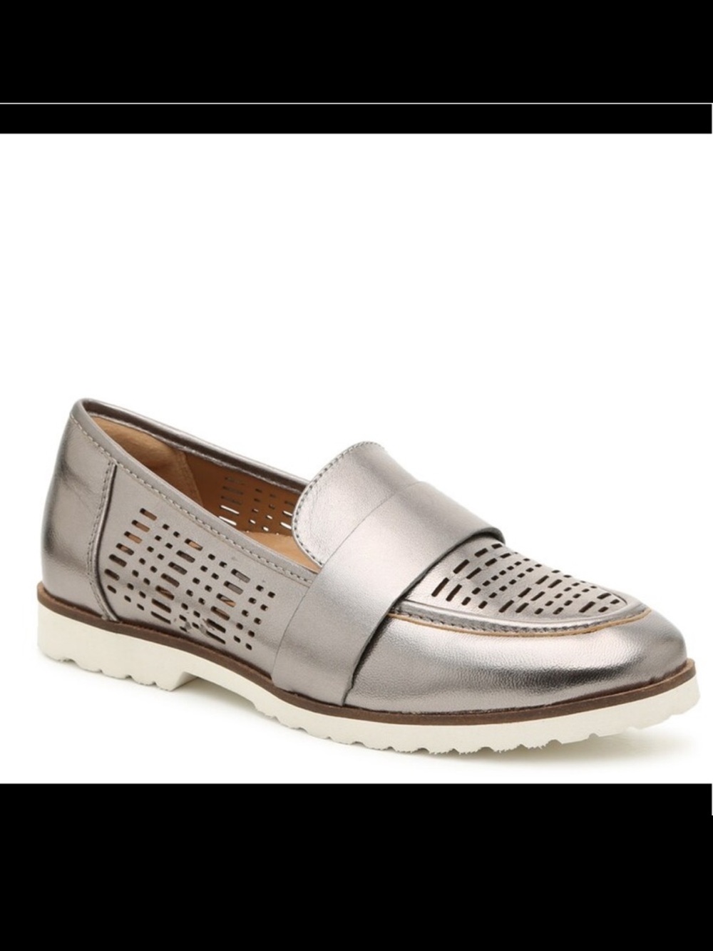 Earth Masio Silver Laser Cut Leather Loafers - size 6